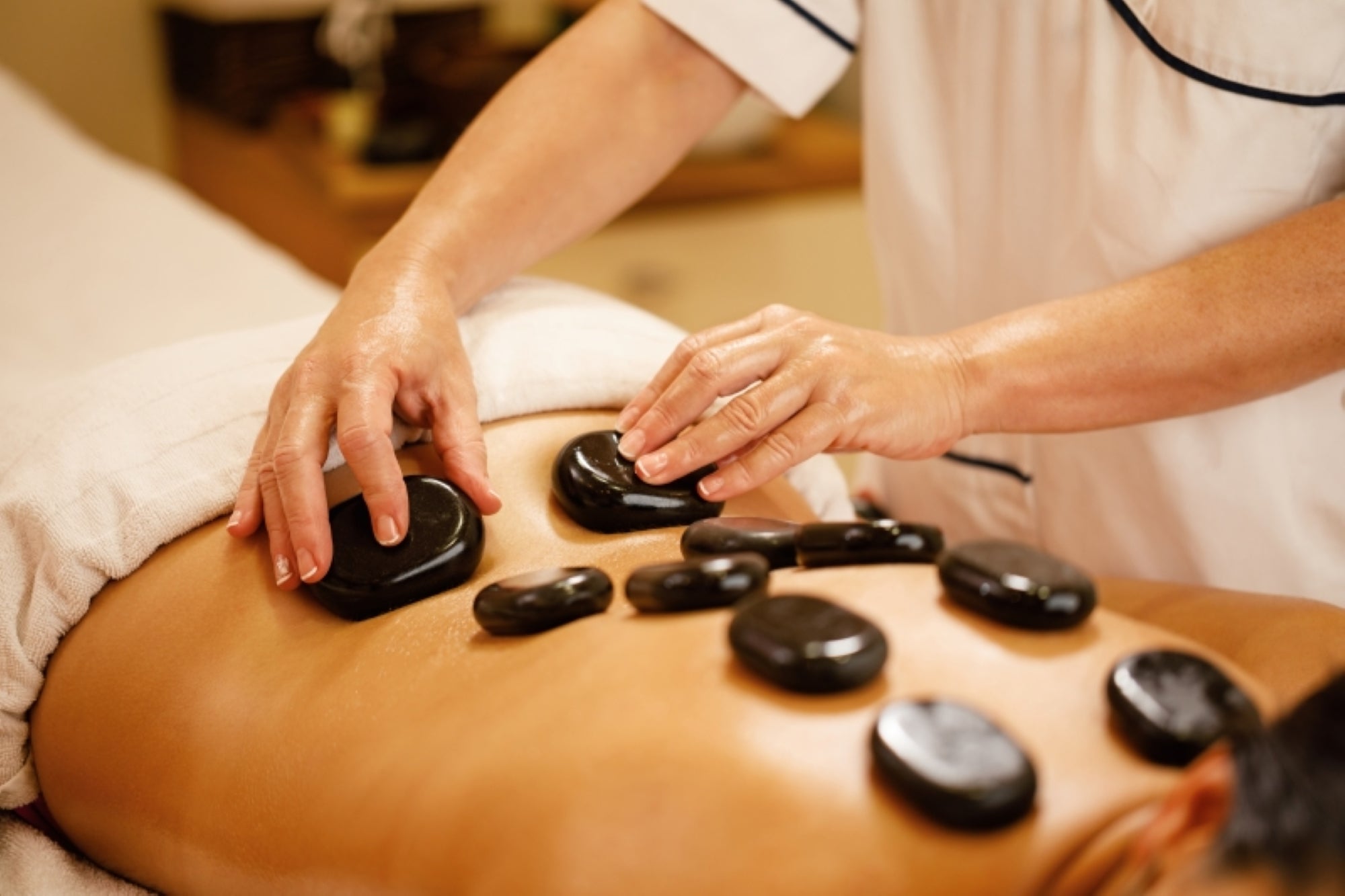 Hot Stone Therapy: Exploring Basalt Hot Stone Massage Kit – Natural Living
