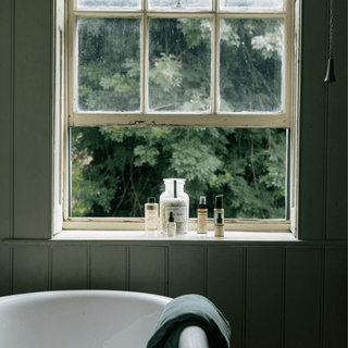 Bath & Shower Oil with Roman Chamomile & Cornish Lavender
