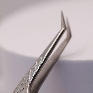 Angled Fibre Grip Volume Tweezers Silver or Pink