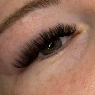 Volume Lashes – 16 Row Single Length Trays